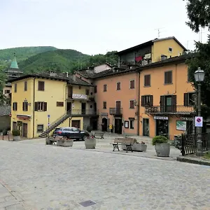 Appartamento Piazza Iolanda Mansardina, Fiumalbo